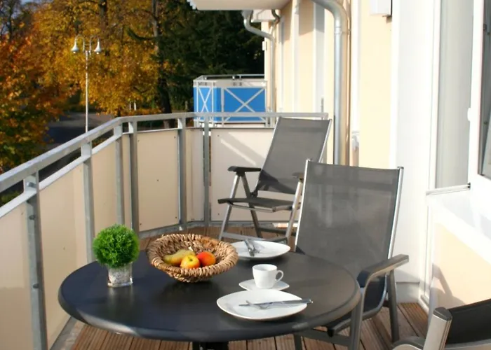 Lindenstrasse 6 4 * Zingst